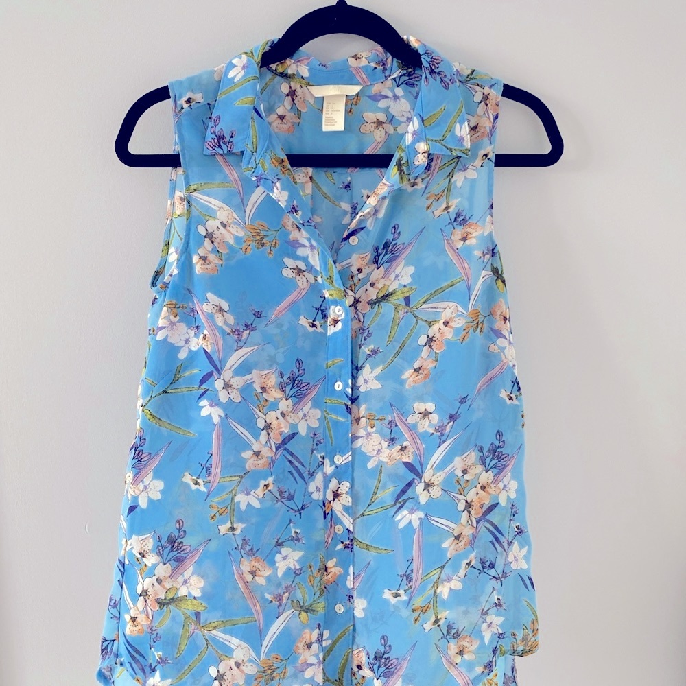 H&M Floral Sleeveless Button-Up